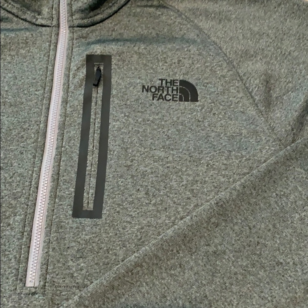 North Face Canyonland 1/2 Zip. Large.